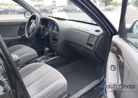 2005 Hyundai Elantra Gls/Gt z USA, uszkodzony, nr VIN KMHDN46DX5U100087